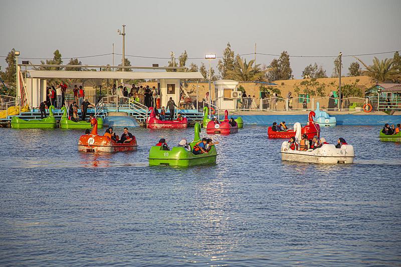 مع حلول العطلة الصيفية.. إقبال واسع من العوائل العراقية على مدينة الفردوس للترفيه العائلي