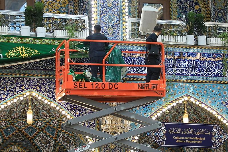 العتبة العباسية تنشر لافتات احتفائية بذكرى مولد الصادقين (صلوات الله عليهما)