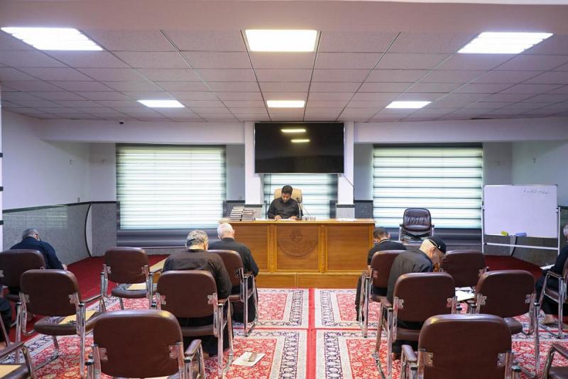 معهد القرآن الكريم يقيم امتحاناً نظرياً لطلبته في احكام التلاوة