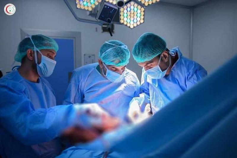 بعمليّةٍ نوعيّة: تبديل مفصل الورك الأيسر