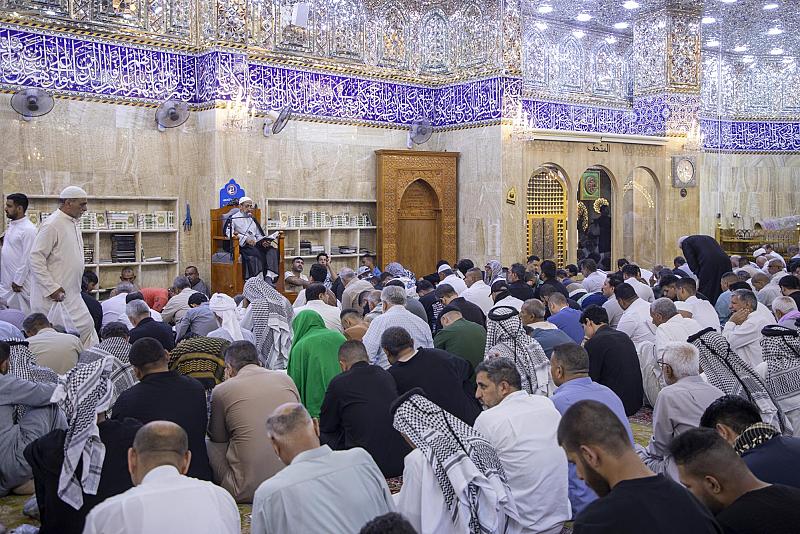 العتبة العباسية المقدسة تقيم أعمال يوم عرفة في مقام الإمام المهدي (عجل الله فرجه)