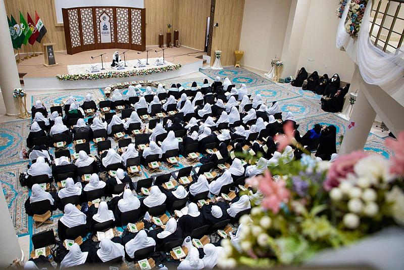 مهرجان روح النبوة يشهد عقد جلسة قرآنية بمشاركة قارئات من خارج العراق