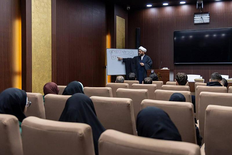 قسم العلاقات العامة ينظم محاضرة ثقافية لوفد مركز الزهراء (عليها السلام) من ألمانيا