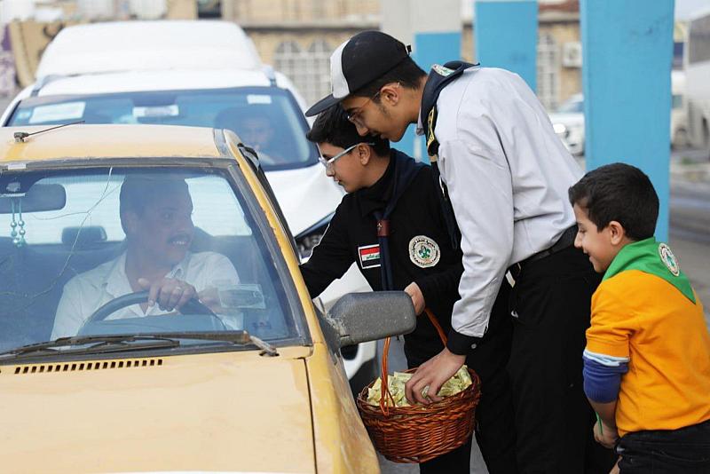 بتوزيع الحلوى والورد.. جمعية كشّافة الكفيل تحتفي بذكرى ولادة الأقمار المحمدية