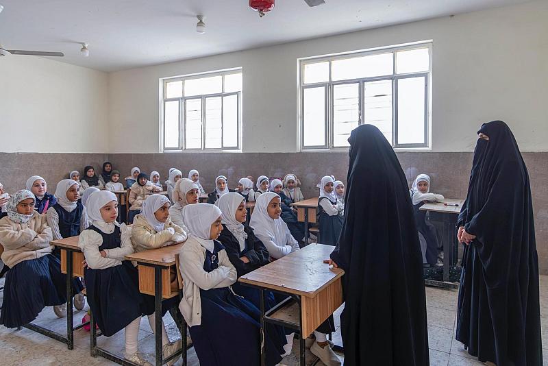 شعبة الخطابة النسوية تقدم محاضرات إرشادية لعدد من المدارس المشاركة في حفل التكليف الشرعي