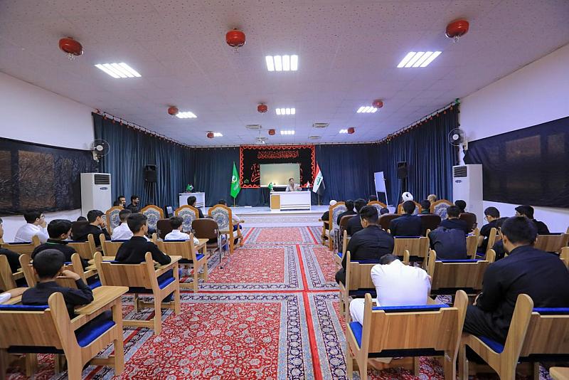 المجمع العلمي ينظم محاضرات تربوية لطلبة مشروع حفظ القرآن