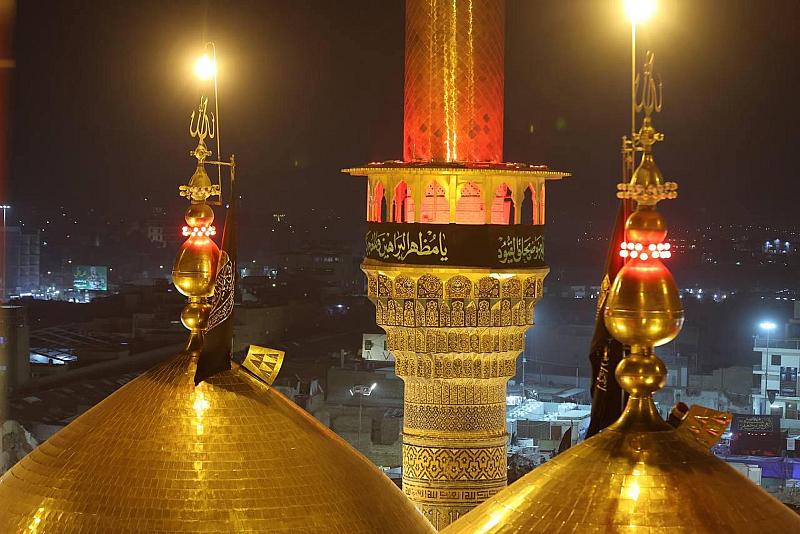 العتبة العباسية المقدسة تشارك في مراسم تبديل رايتي قبتي الإمامين الكاظم والجواد (عليهما السلام)