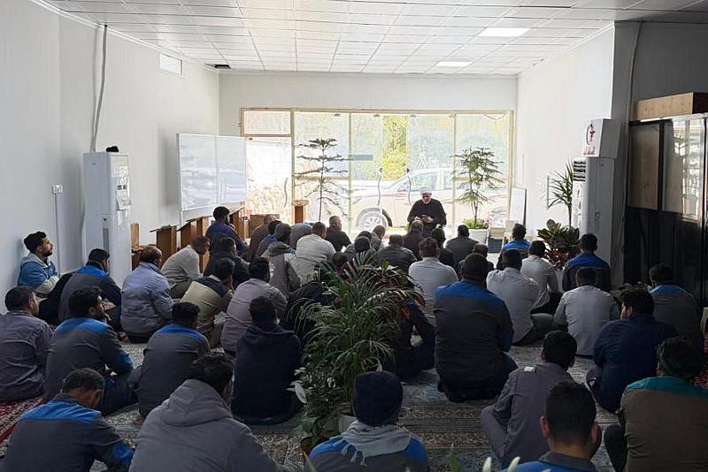 قسم الشؤون الدينية يواصل محاضرات الوعظ والإرشاد لملاكات مجموعة مشاتل الكفيل