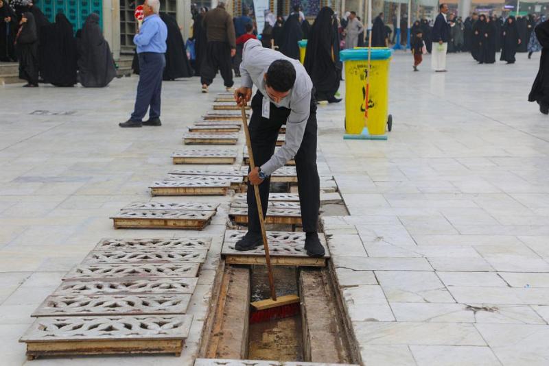 قسم ما بين الحرمين يواصل أعمال الإدامة والتنظيف بين المرقدين الطاهرين