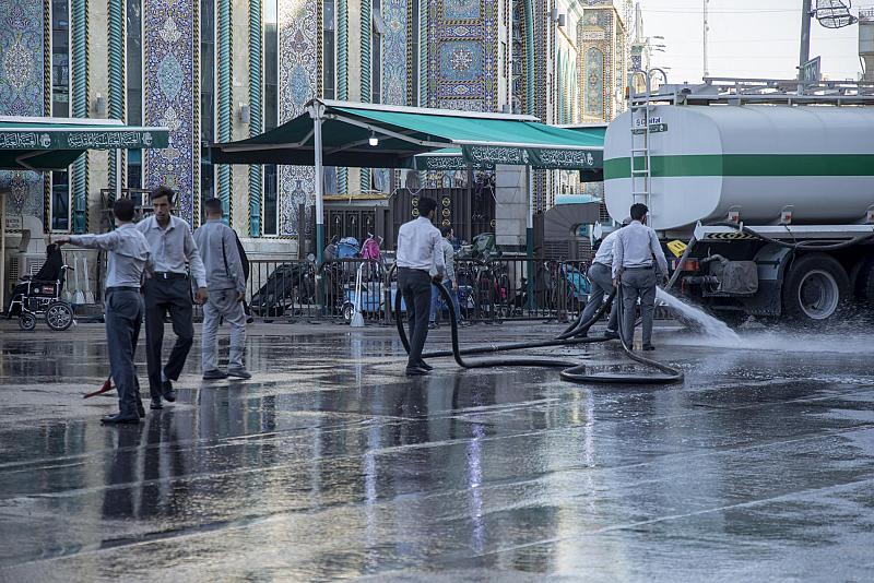 قسم الشؤون الخدمية ينفّذ حملة تنظيف واسعة لمحيط العتبة العباسية المقدسة