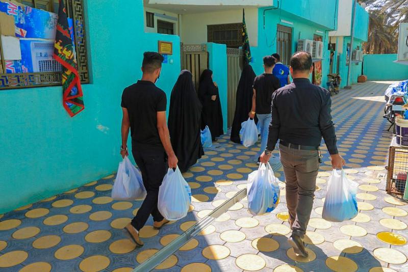 طلبةُ جامعة العميد ينظّمون حملة دعمٍ للعوائل المتعفّفة في محافظة كربلاء