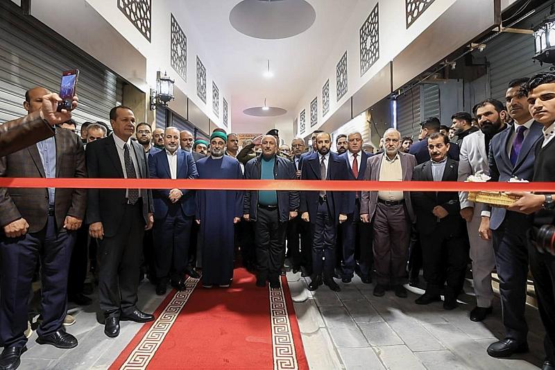 الأمين العام للعتبة العباسية المقدسة يحضر افتتاح سوق العلاوي بعد إعادة تأهيله