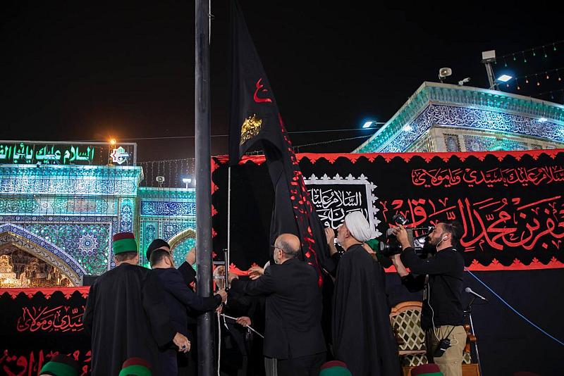 العتبة العباسية المقدسة تقيم مراسم رفع راية الحزن بذكرى شهادة الإمام الصادق (عليه السلام)