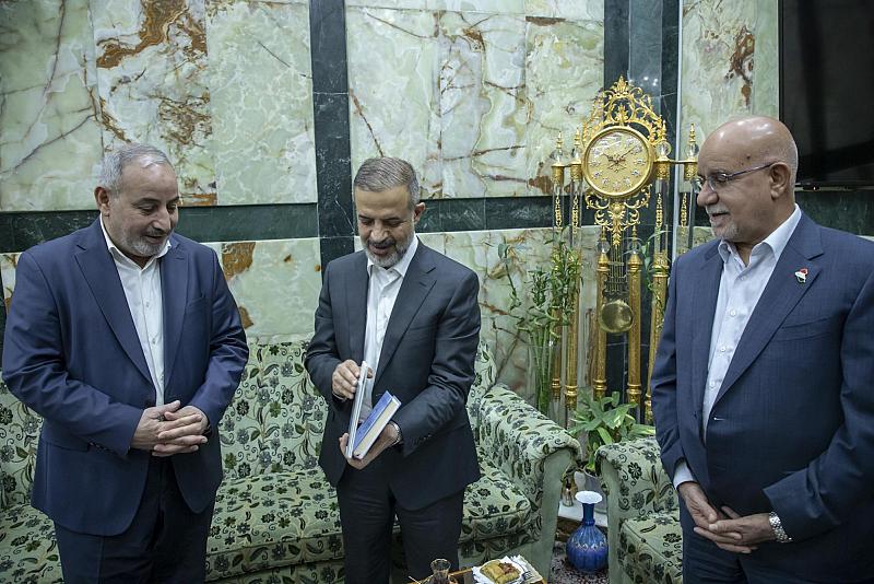وزيرا التخطيط والصحة يطّلعان على مشروع صحن أمّ البنين (عليها السلام)