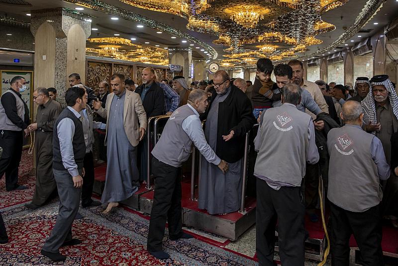 على مدار العام.. الهيئات التطوعية تسهم في تقديم مختلف الخدمات لزائري العتبتين المقدستين في كربلاء