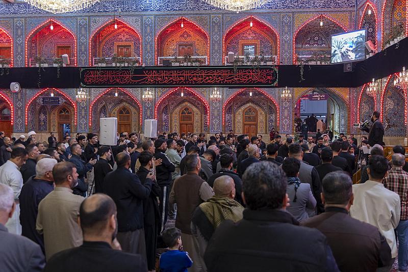 العتبة العباسية المقدسة تقيم مجلس عزاء بذكرى شهادة السيدة الزهراء (عليها السلام) في الصحن الشريف
