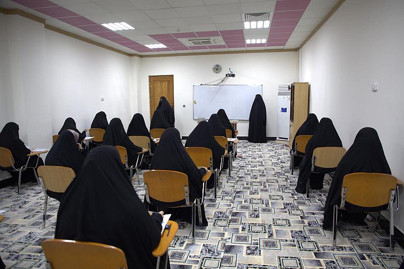 شعبة فاطمة بنت أسد تجري اختبارات نصف السنة لـ (100) طالبة