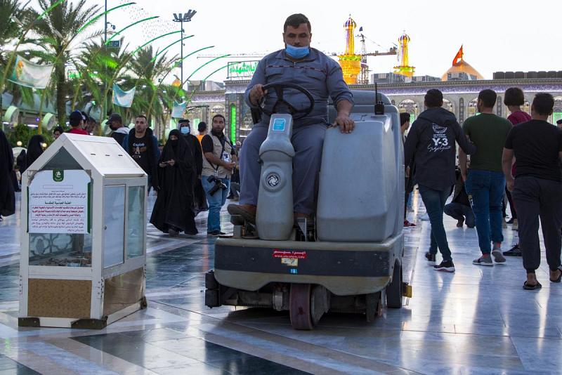حملةُ تنظيفٍ موسّعة تشهدها ساحة ما بين الحرمين الشريفين