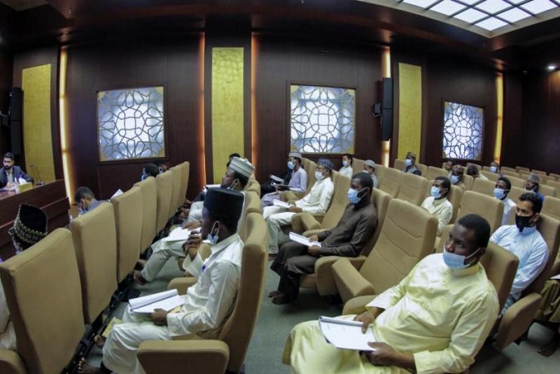  أكثر من 30 طالبًا أفريقيًا ينهلون معين القرآن في العتبة العبّاسية المقدّسة
