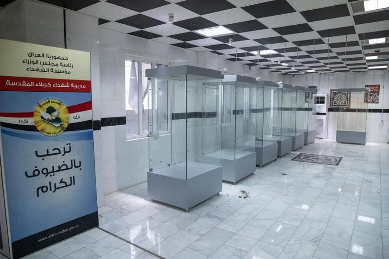 متحفُ الكفيل يرفد متحف تراث الشهداء في كربلاء بمجموعةٍ من فاترينات العرض المتحفيّ