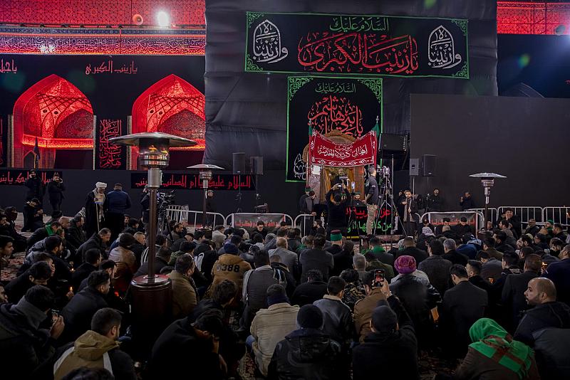 بالتعاون مع العتبتين المقدستين.. موكب أهالي كربلاء يحيي ذكرى وفاة السيدة زينب (عليها السلام)