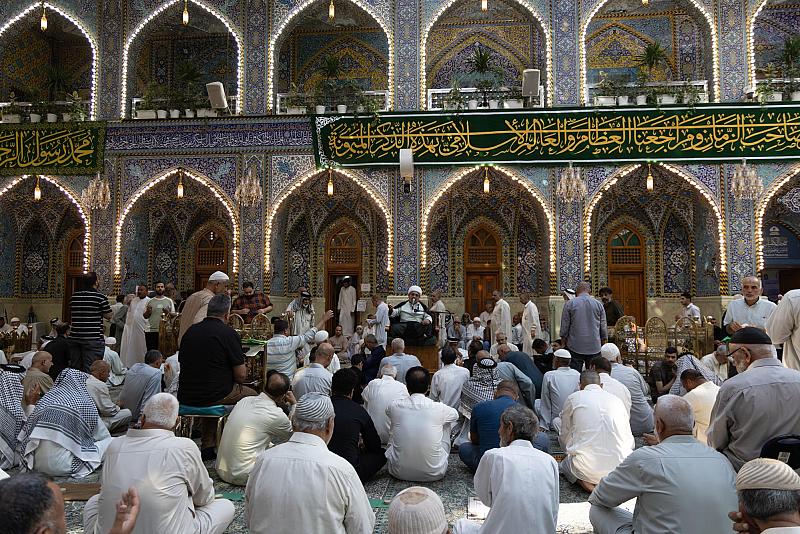 قسم الشؤون الدينية يقدم محاضرة توجيهية لزائري مرقد أبي الفضل العباس (عليه السلام)