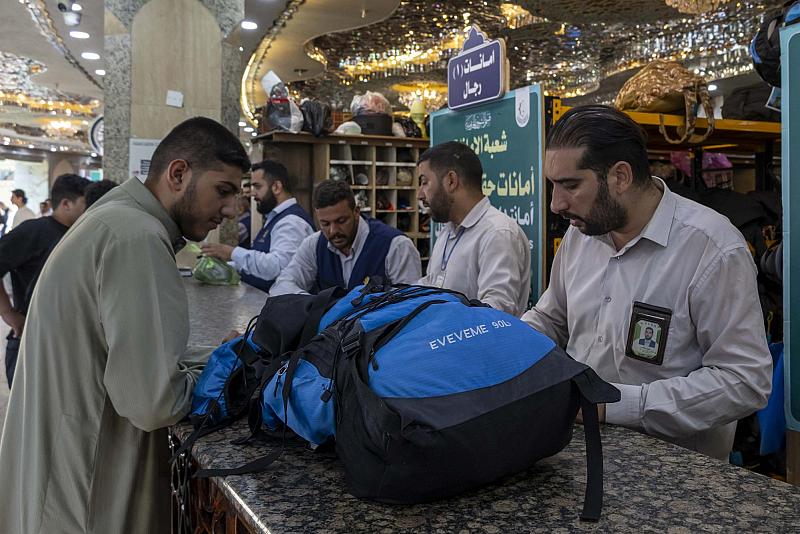 في ليلة الجمعة.. قسم الشؤون الخدمية يعزز خدماته للزائرين عبر منافذ الأمانات