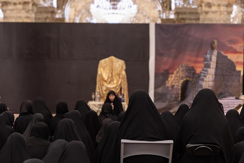 شعبة الخطابة الحسينية النسوية تقيم برنامجًا عزائيًا استذكارًا لوصول سبايا أهل البيت (عليهم السلام) إلى الشام