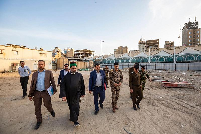الأمينُ العامُّ للعتبة العباسية يُجرى جولةً في مشاريع التوسعة المحيطة بالحرم المطهر