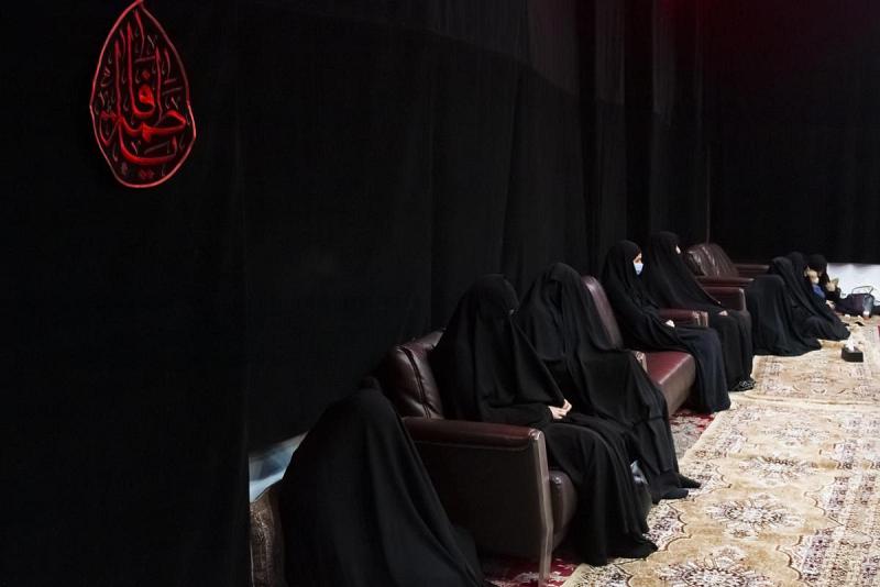 الملاكاتُ النسويّة في العتبة العبّاسية المقدّسة تستذكر شهادة سيّدة النساء (عليها السلام)