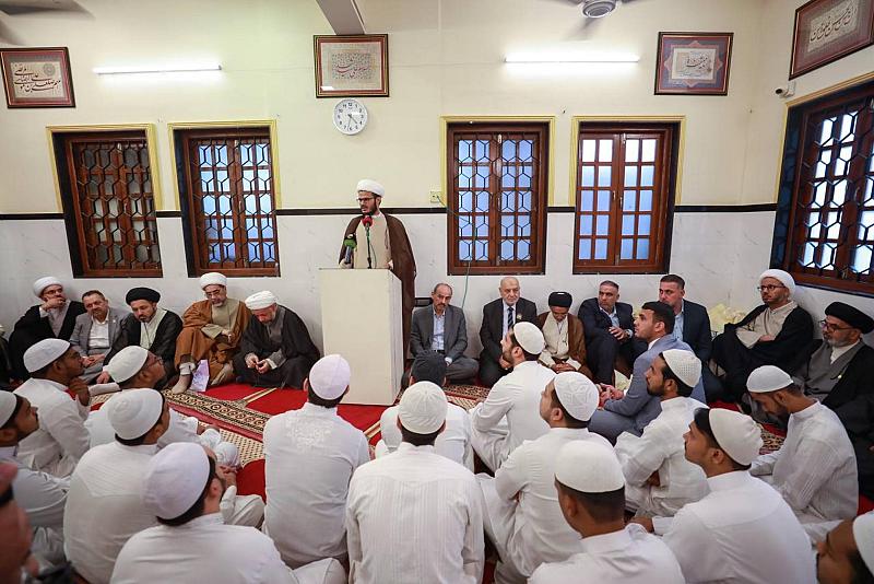 وفود العتبات المقدسة تكرّم أساتذة وطلبة مدرسة أمير المؤمنين (عليه السلام) في الهند