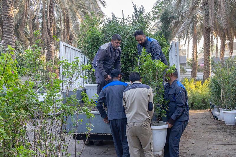 مشاتل الكفيل تنهي أعمال تزيين عددٍ من المواقع استعداداً لحفل تخرج بنات الكفيل التاسع
