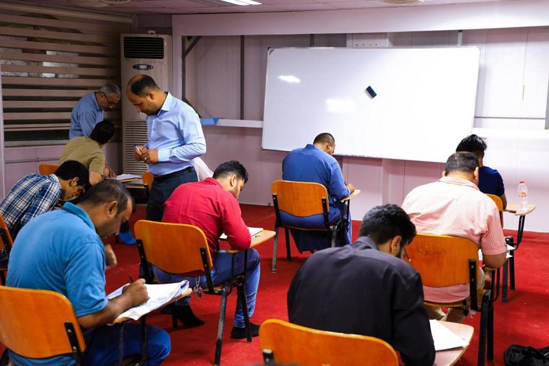 اختباراتٌ تحصيليّة يُجريها مركزُ (نتعلّم لنَحيا) للمتعلِّمِين الكبار