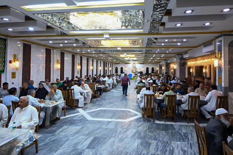 العتبةُ العبّاسية تُقيم مأدبة إفطار لأصحاب المواكب الحسينيّة في كربلاء