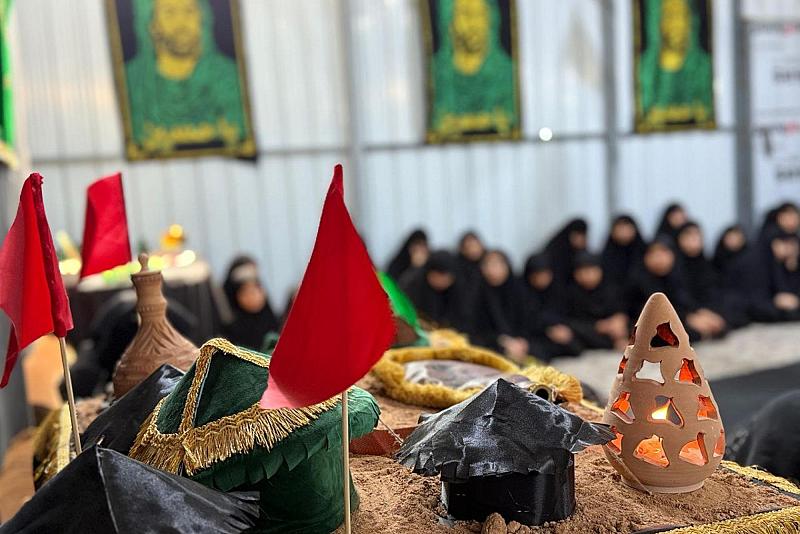 معهد القرآن الكريم النسوي يقيم مجلسًا عزائيًّا بذكرى عاشوراء في النجف الأشرف