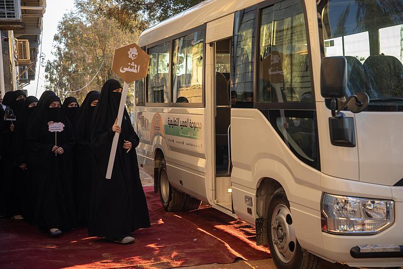 انطلاق قوافل المشاركات في حفل بنات الكفيل السابع نحو العتبة العباسية