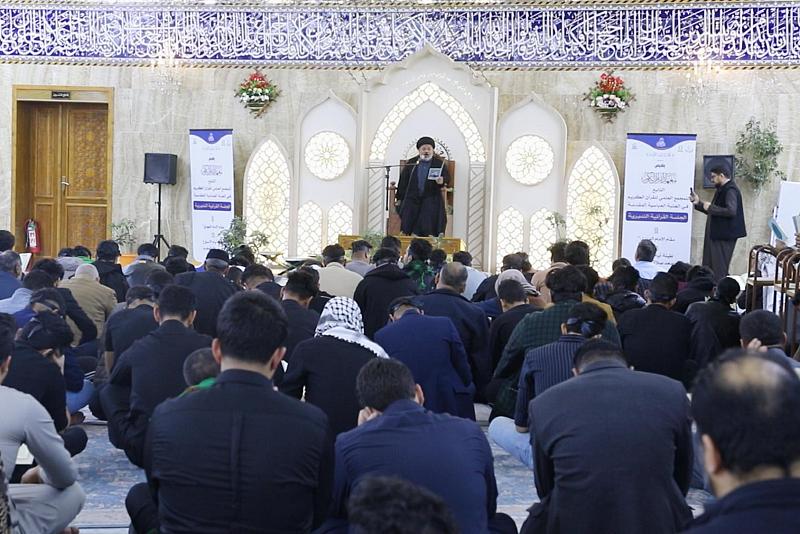 جموع المؤمنين يشاركون في قراءة دعاء الندبة عند مقام الإمام المهدي (عجل الله فرجه)