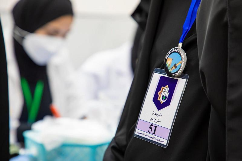 مدارس الكفيل الدينية: نشرنا أكثر من 100 متطوّعة أجنبية في طرق سير زائرات الأربعين