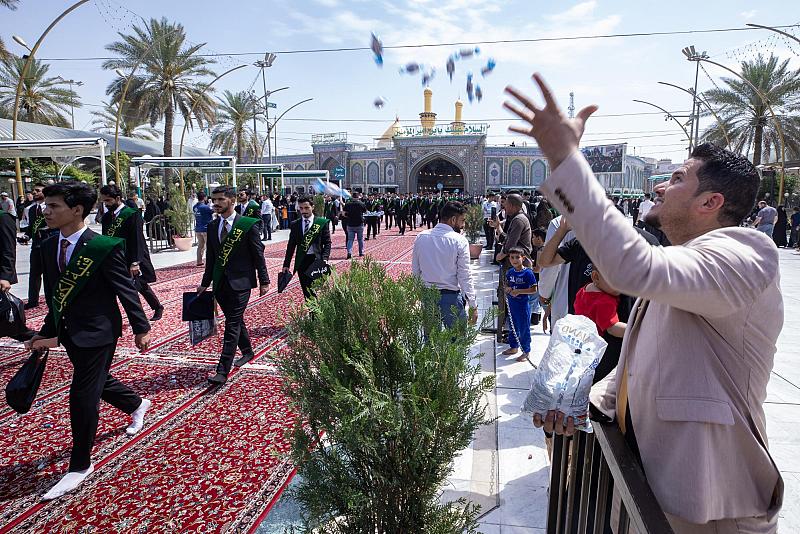 ذوو الطلبة المشاركين بحفل التخرج المركزي يقدمون الشكر للعتبة العباسية المقدسة