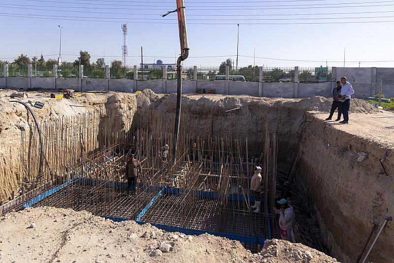 قسم المشاريع الهندسية يباشر أعمال صبّ المرحلة الثانية لأُسُس محطّة رفع المياه