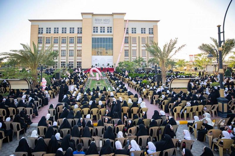 معهدُ القرآن الكريم النسويّ يحتفل بتخرّج 4 آلاف طالبةٍ من الدورات القرآنيّة الصيفيّة النسويّة في محافظة النجف الأشرف