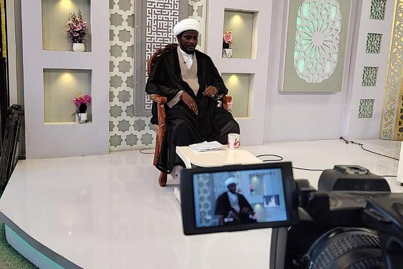 قسم الشؤون الفكرية يعدّ برنامجا فقهيا بلغة (الهوسا) الافريقية