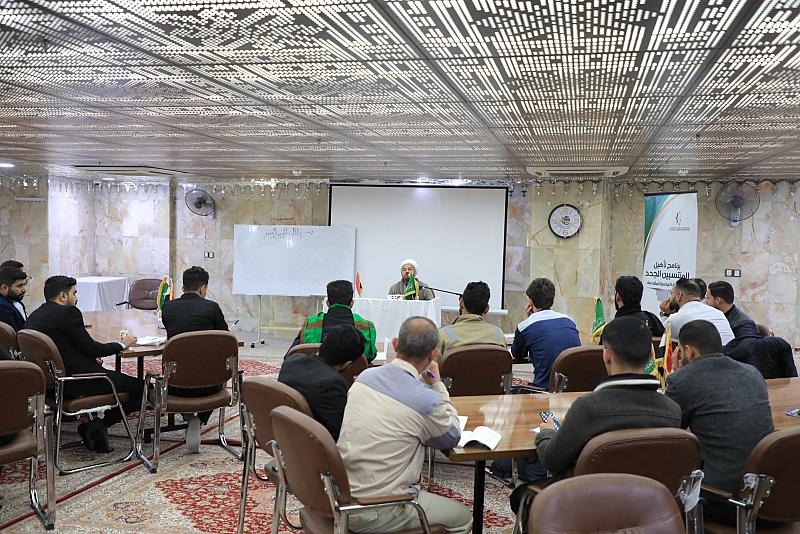 ضمن برنامج تأهيل المنتسبين الجدد.. قسمُ الشؤون الدينية يقدّم دورة في الفقه