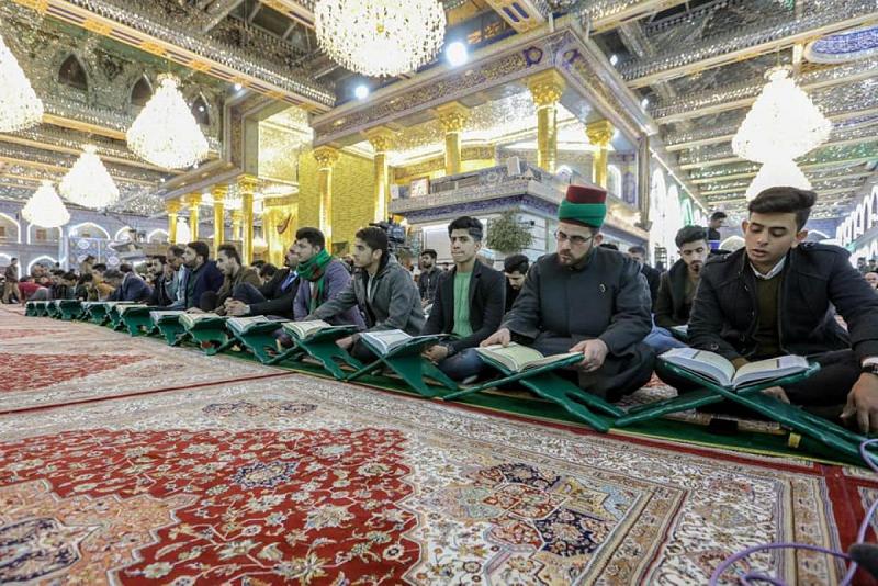 من صحنِ أبي الفضل العبّاس (عليه السلام): تلاواتٌ قرآنيّة مفعمةٌ بأجواءٍ إيمانيّة تصدحُ بها حناجرُ القرّاء...