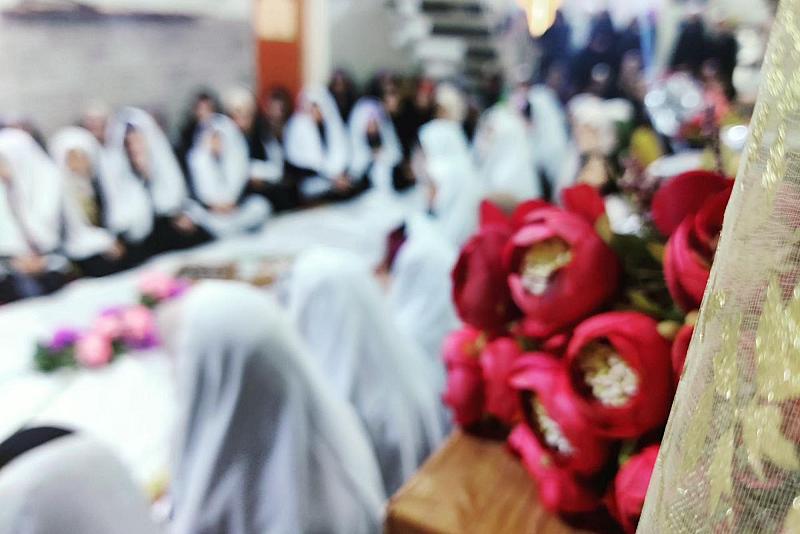معهد القرآن النسوي يحتفي بطالباته اللاتي حفظن (١٥) جزءًا من كتاب الله الكريم