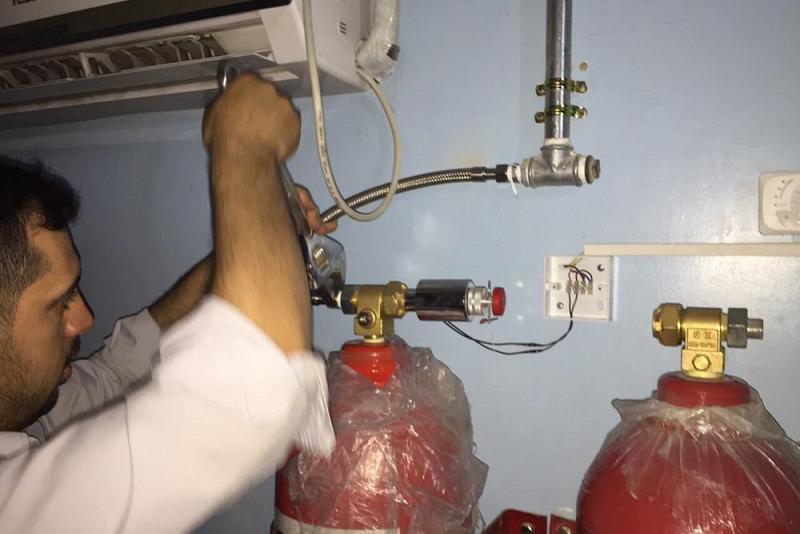 وحدة الإطفاء والإنذار التابعة لقسم الصيانة الهندسيّة تنصب منظومة إطفاء تلقائيّة متكاملة لمعهد الكفيل لتقنيّة المعلومات وتطوير المهارات..