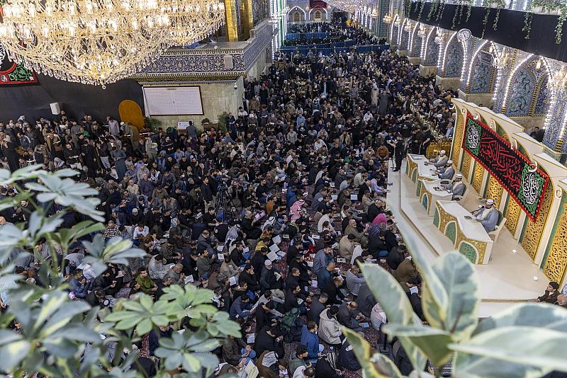 جموع المؤمنين تحيي ليلة القدر الثالثة عند مرقد أبي الفضل العباس (عليه السلام)