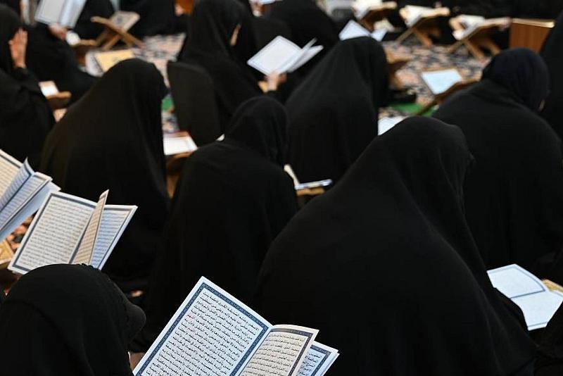 ضمن برنامج مناهل روية.. شعبة فاطمة بنت أسد تقيم مجلسًا عزائيًّا بذكرى شهادة النبي (صلّى الله عليه وآله)