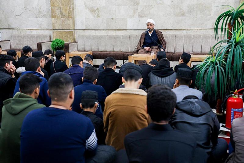 المجمع العلمي يقيم مجلس عزاء في ذكرى شهادة الإمام الكاظم (عليه السلام)