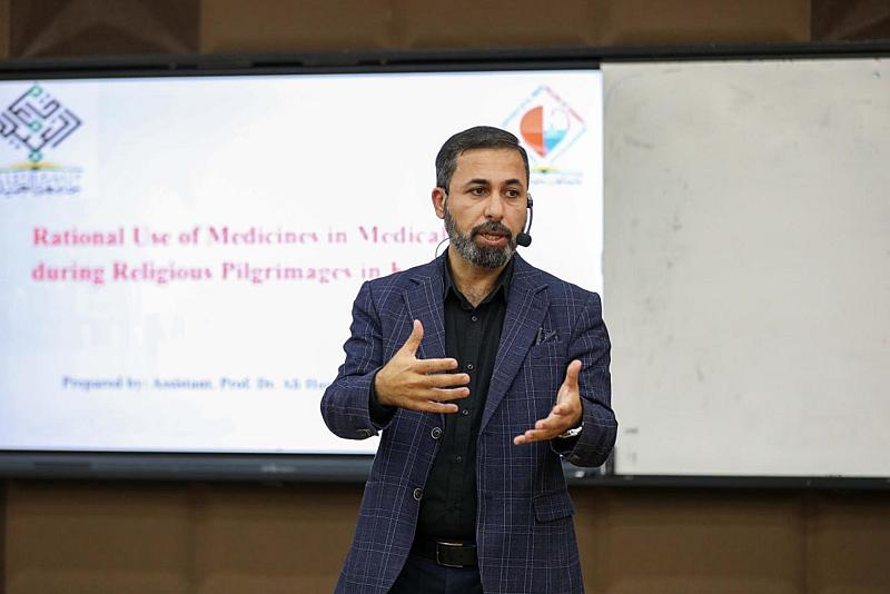 جامعة العميد تنظّم ورشةً تدريبية بعنوان الاستخدام الرشيد للأدوية في المفارز الطبّية